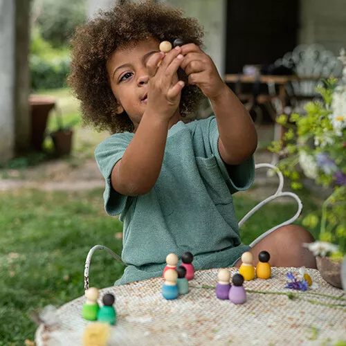 Grapat Houten Nins® Poppetjes Baby's In Een Kom - Donker - 6st - Afbeelding 5