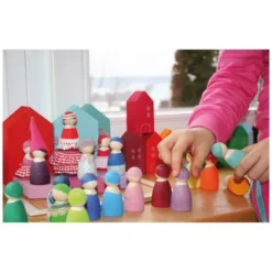 Grimm's Popjes Vrienden Regenboog - 12 St -Poppenwinkel grimm s houten regenboog vrienden 12 st 10581 1